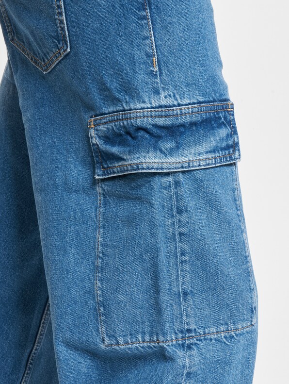 Calvin Klein Jeans 90's Cargo Loose Fit Jeans-3