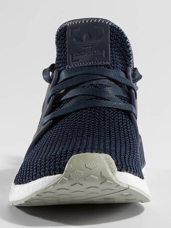 NMD_XR1-6