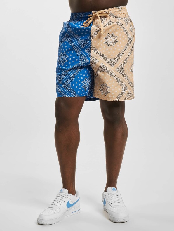 Small Signature Paisley Block Resort-2