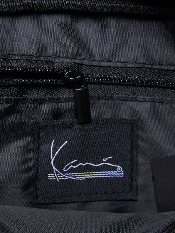 Signature Essential Messenger-5