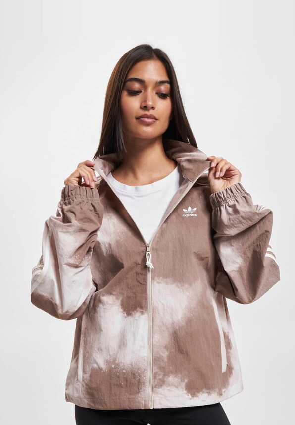 Windbreaker-0