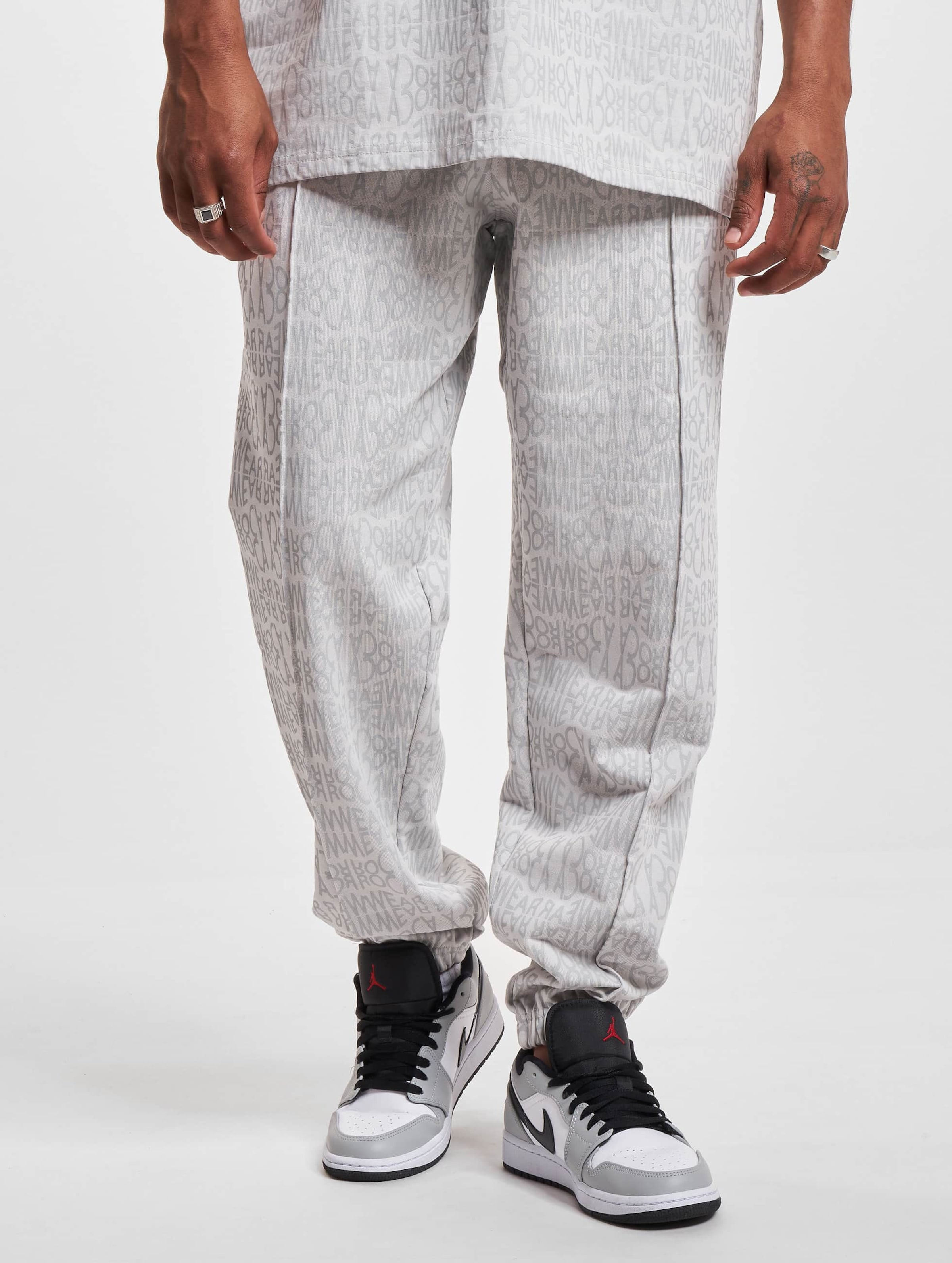 Rocawear on sale jogger pants