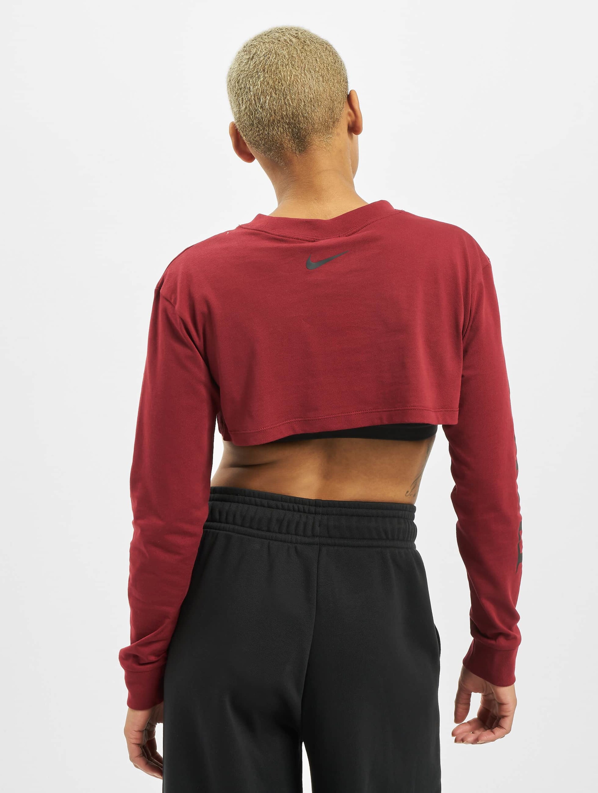 Burgundy nike crop clearance top