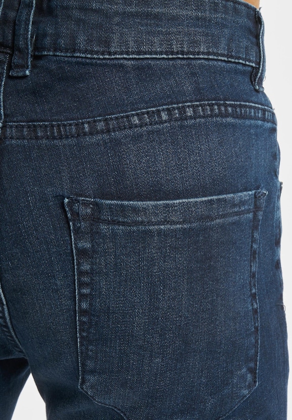 Knee Cut -3