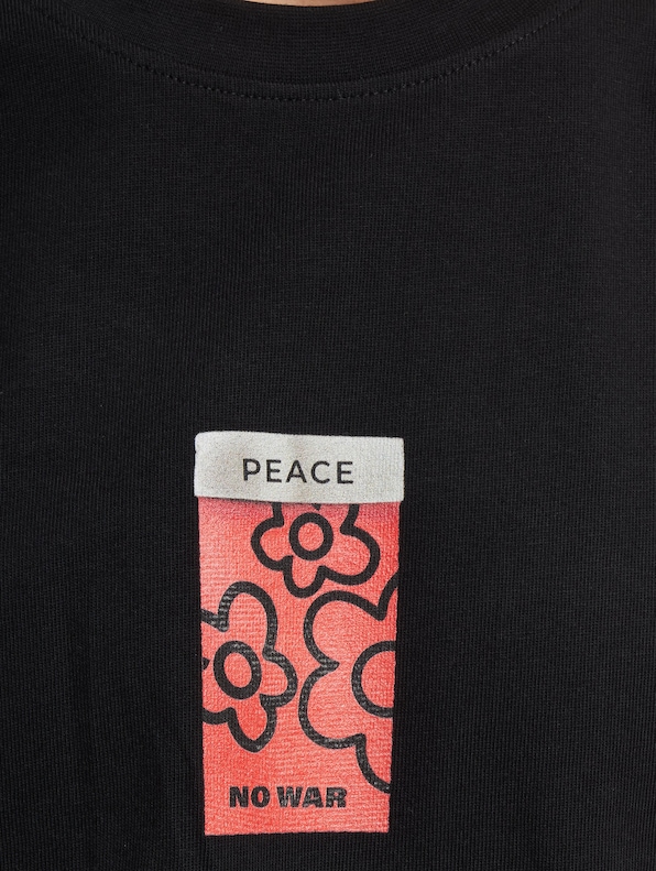 Puffer Peace Oversize Tee-4