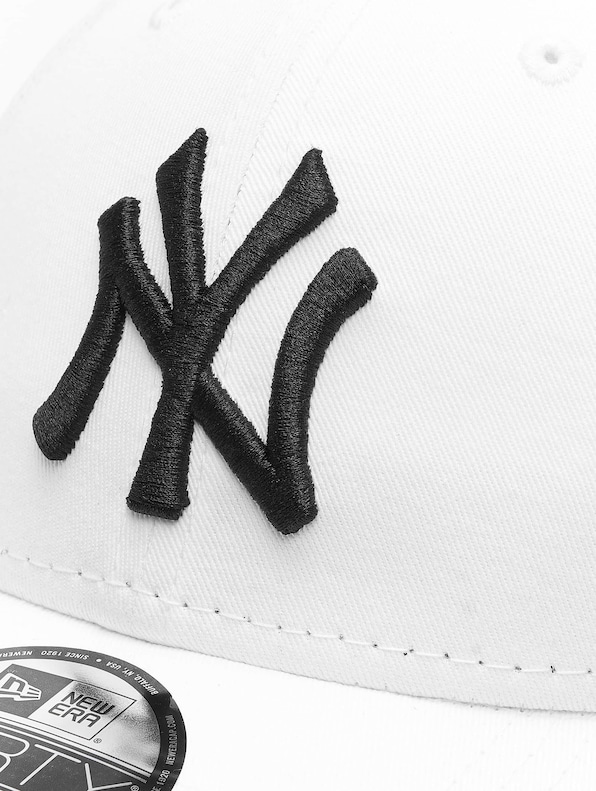 League Basic NY Yankees-2