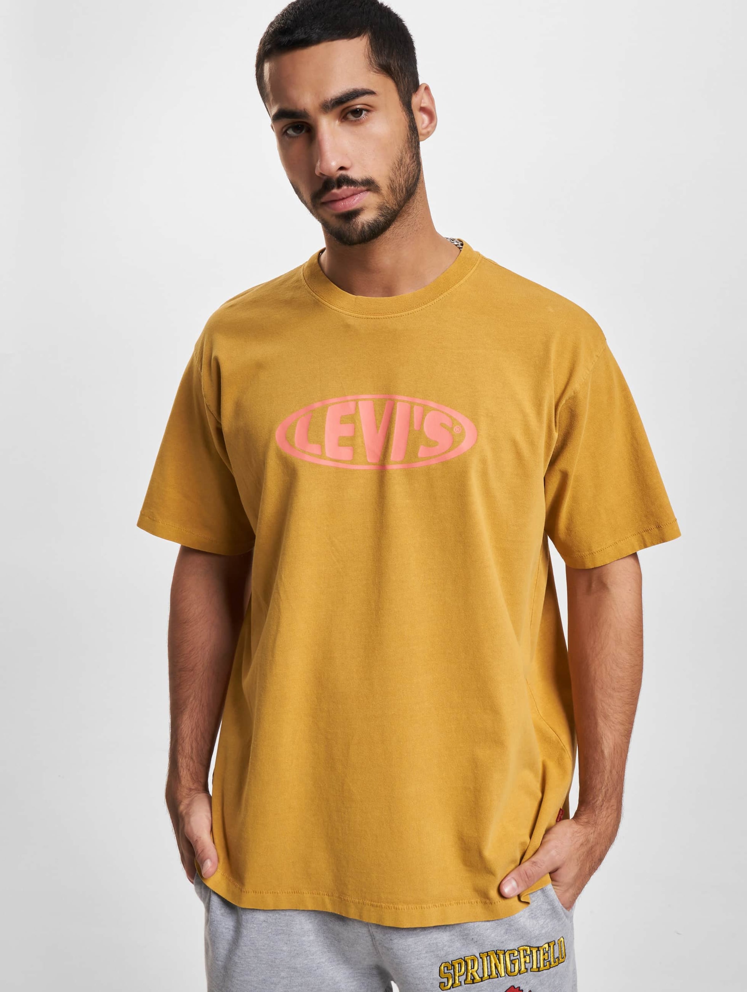 Levis t hot sale shirt yellow