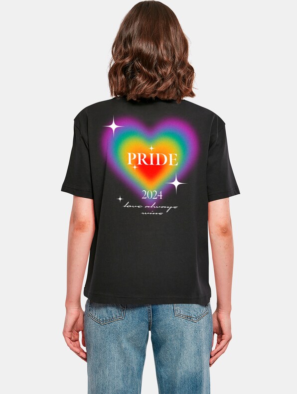  Gradient Heart Pride-1