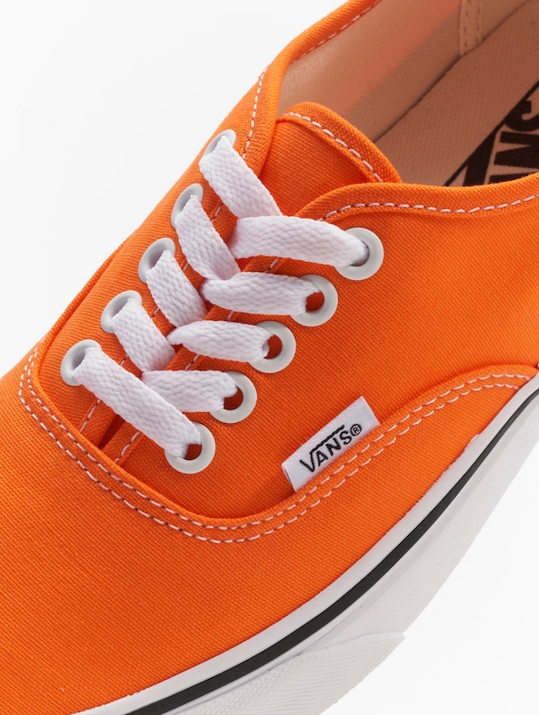 UA Authentic-7