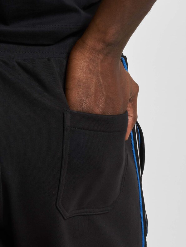 Sergio Tacchini Lista Shorts Black/Strong-3