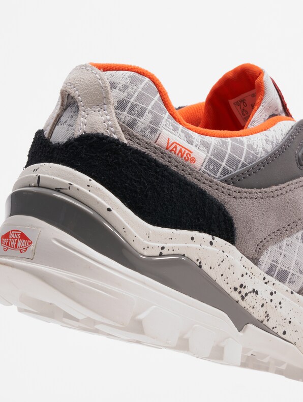 Ua Amzn Trailhead Ripstop-9