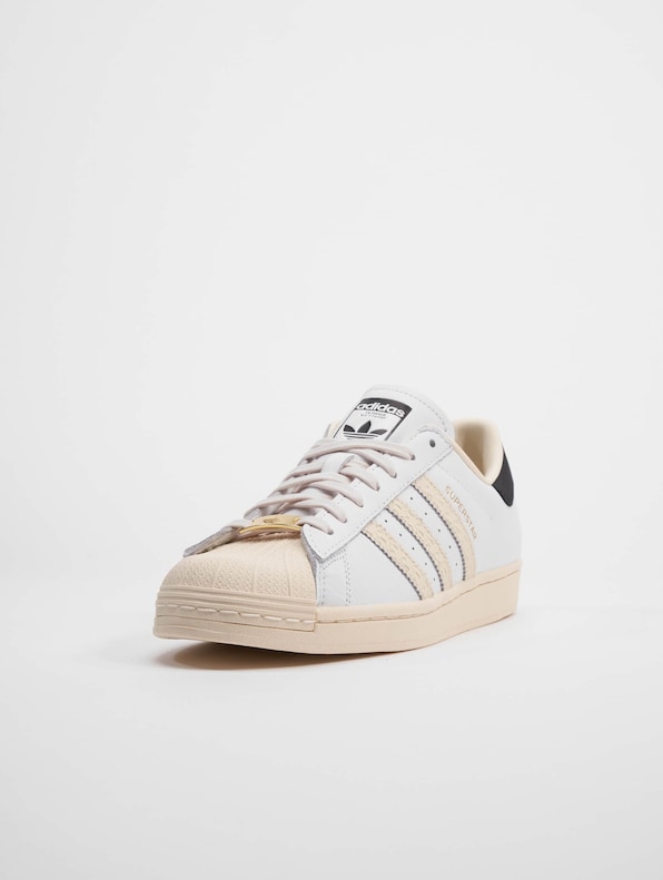Superstar -2
