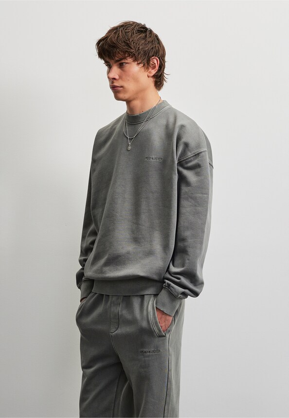 Logo Oversized-2