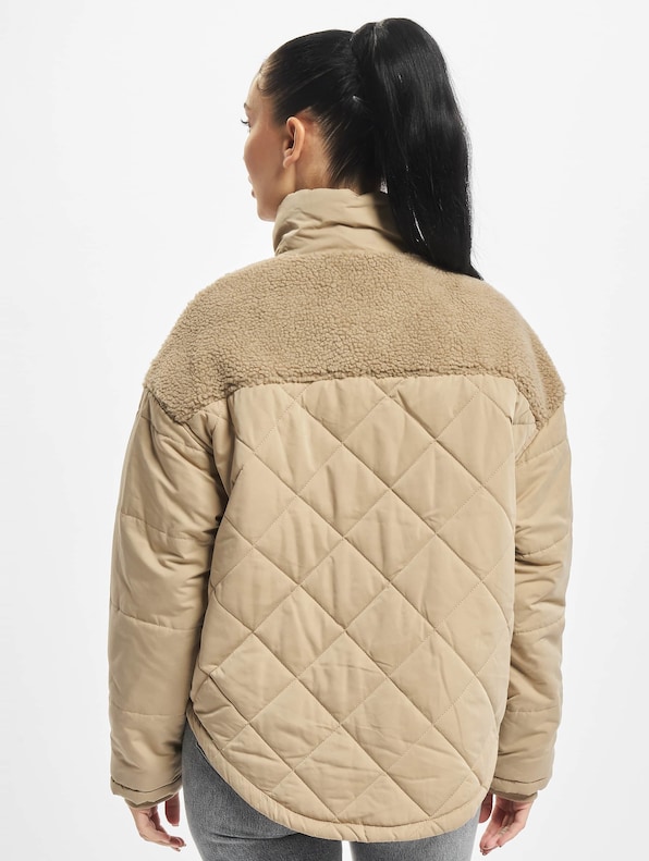 Ladies Oversized Diamond Quilt -1