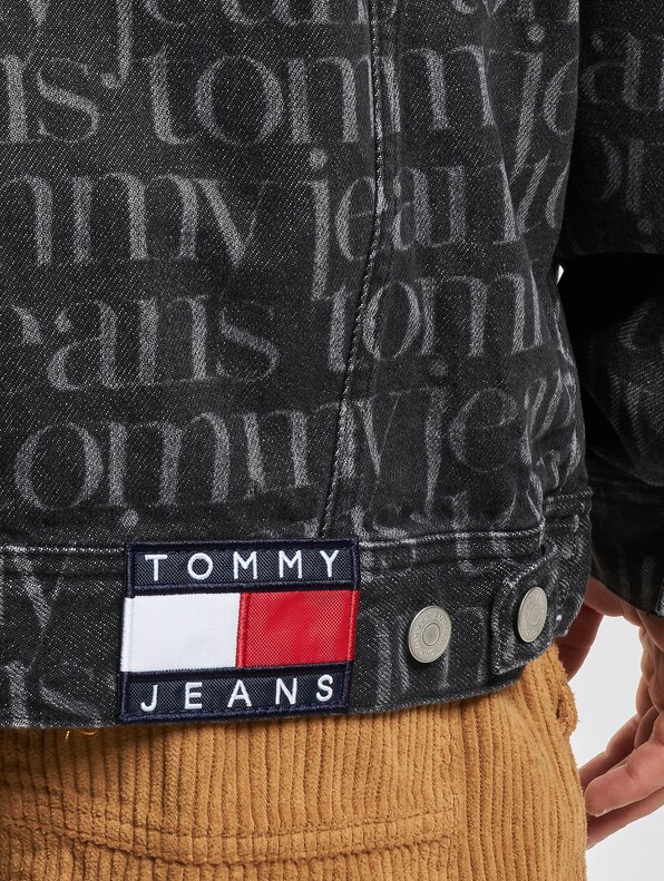 Tommy Jeans Oversized Trucker-3