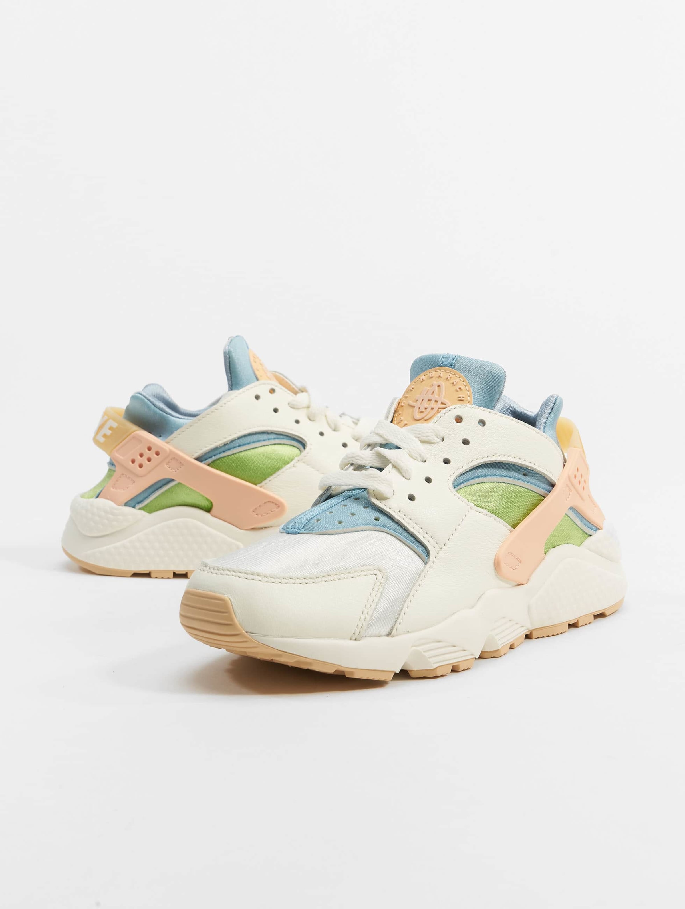 Nike air clearance huarache se women's