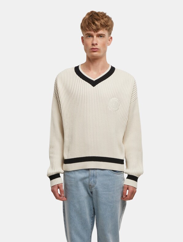 Oaklake V-Neck Knit -2