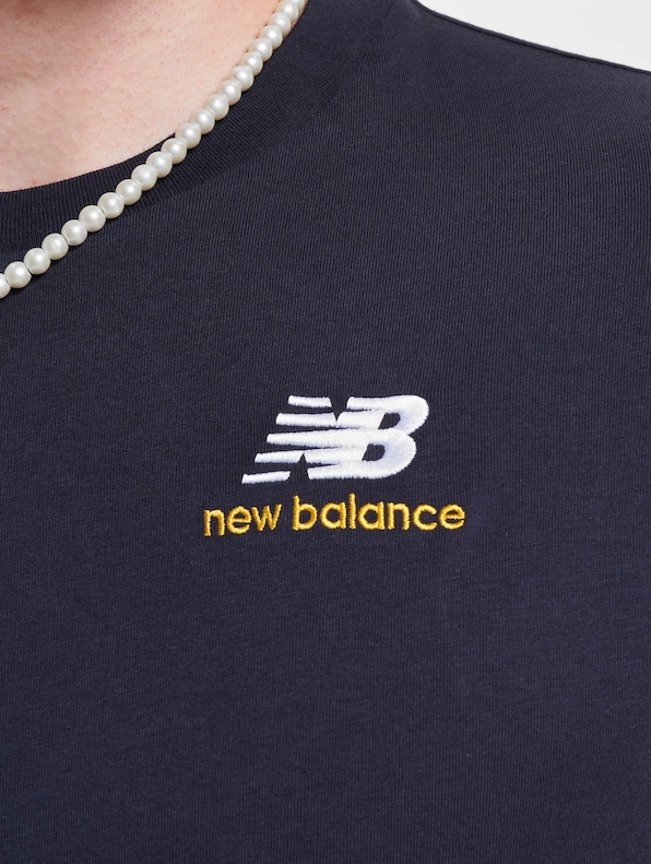 New Balance Essentials Embriodered T-Shirt-3