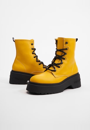 Lace Up Chunky