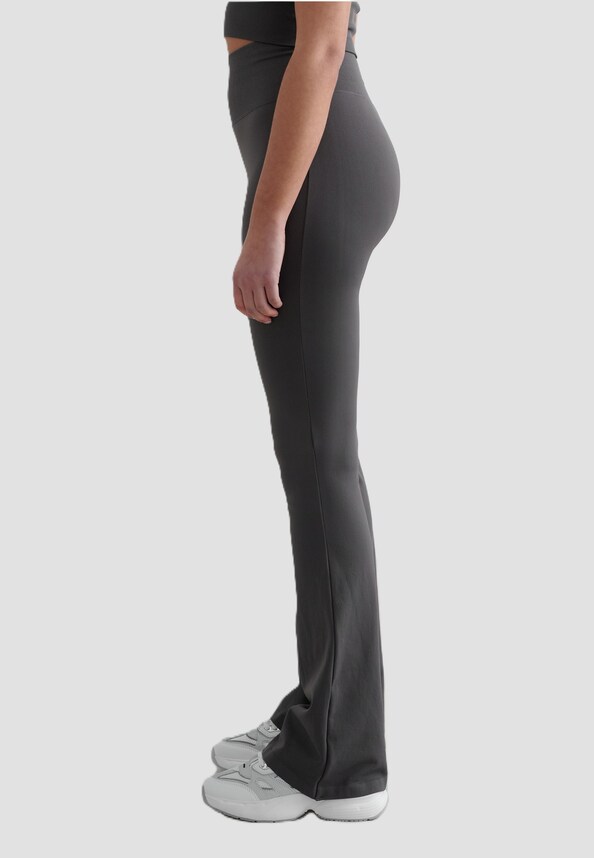 Shape Seamless Flare Petite -1