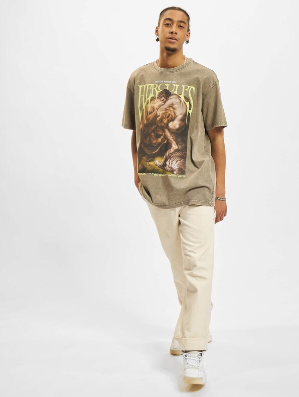 Upscale Hercules Oversize-4