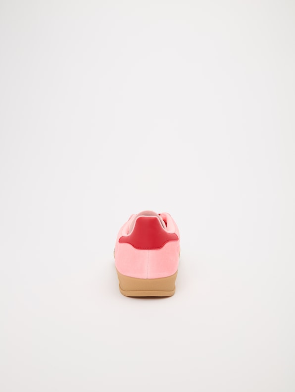 Gazelle Indoor W -5