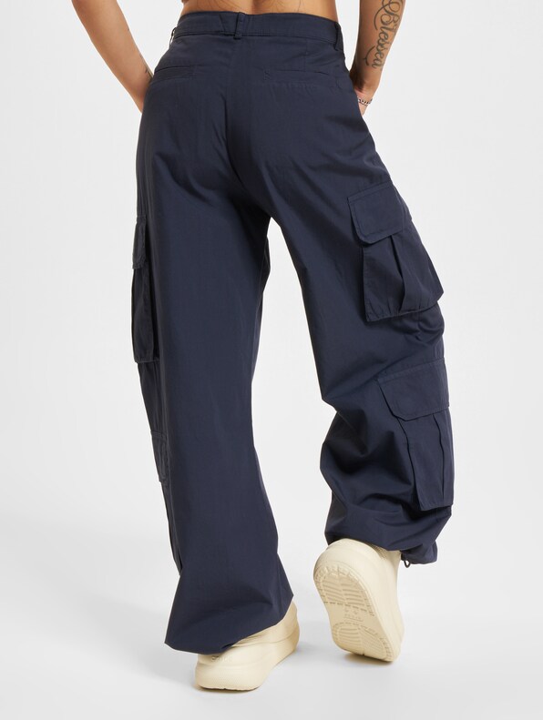 Pantalone Lungo-1