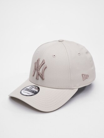 New Era League Essential 9FORTY New York Yankees Flexfitted Caps