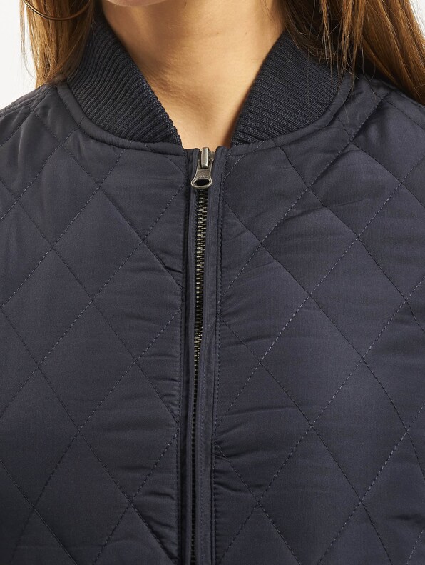 Diamond Quilt Nylon-4