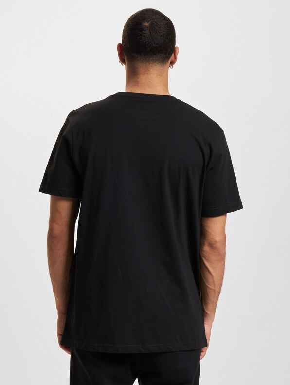 Avengers Smashing Hulk-1