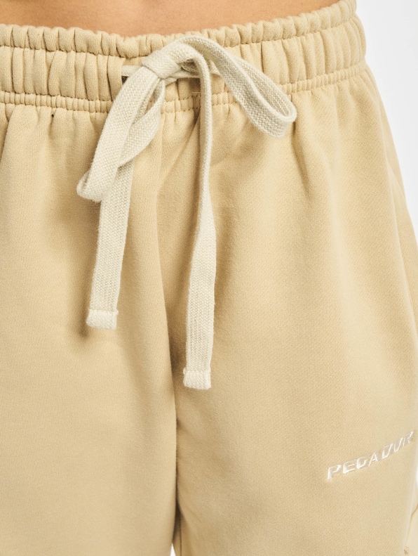 Avenue Cargo-3