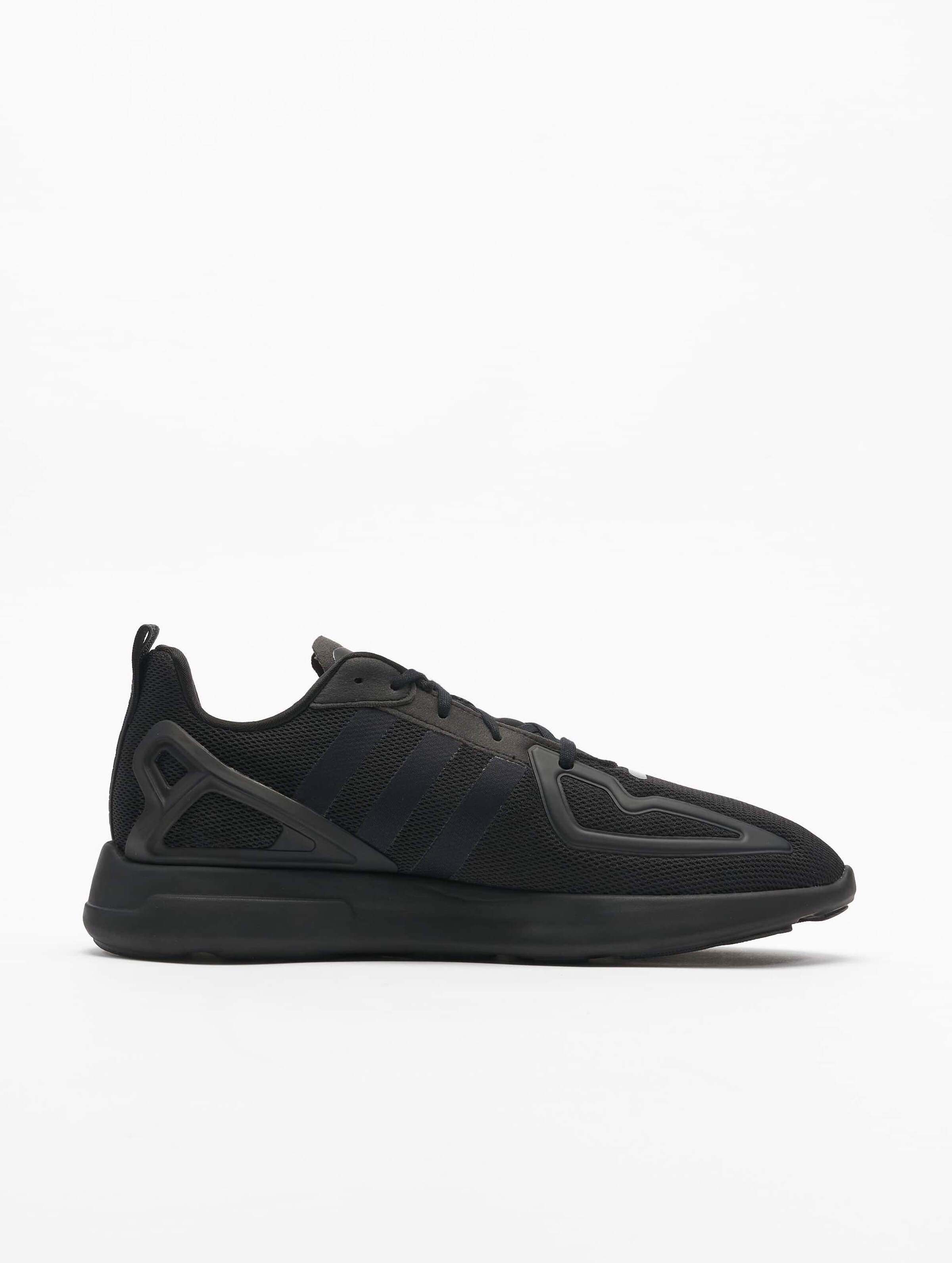 Black flux trainers online