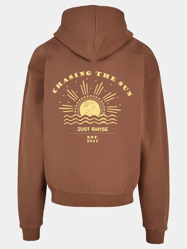 ChasingTheSun-0
