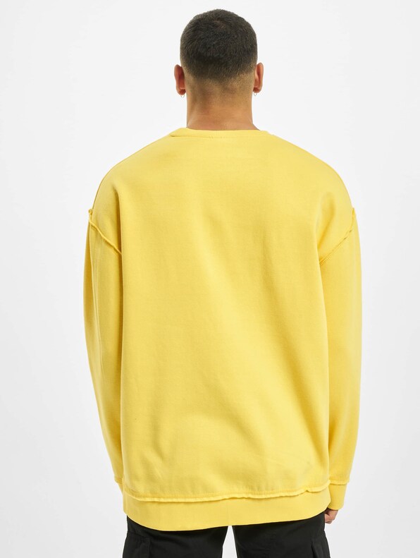 Oversized Open Edge-1