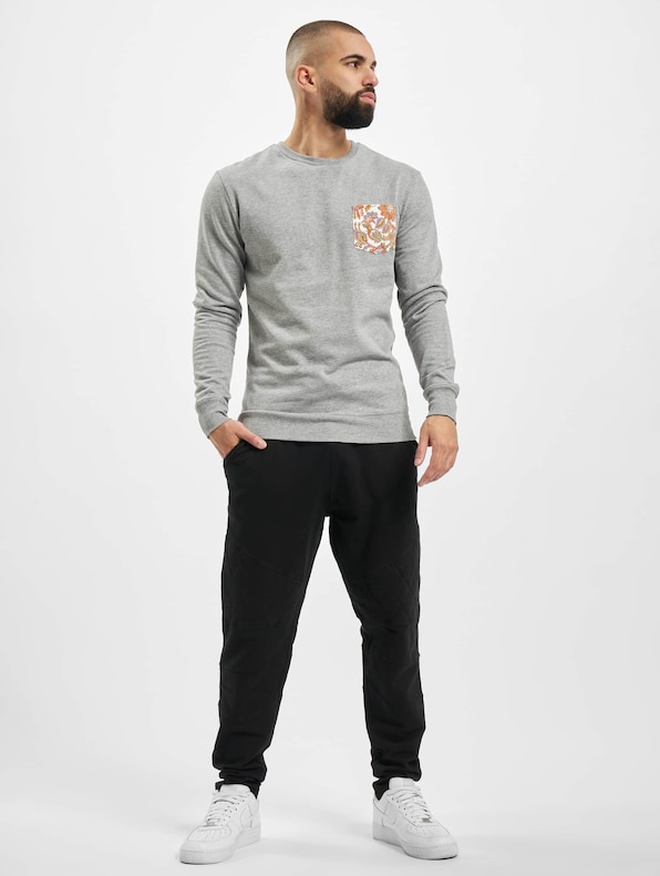 Contrast Pocket-4