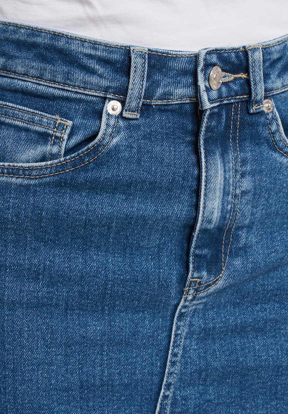 Siri Front Slit-3