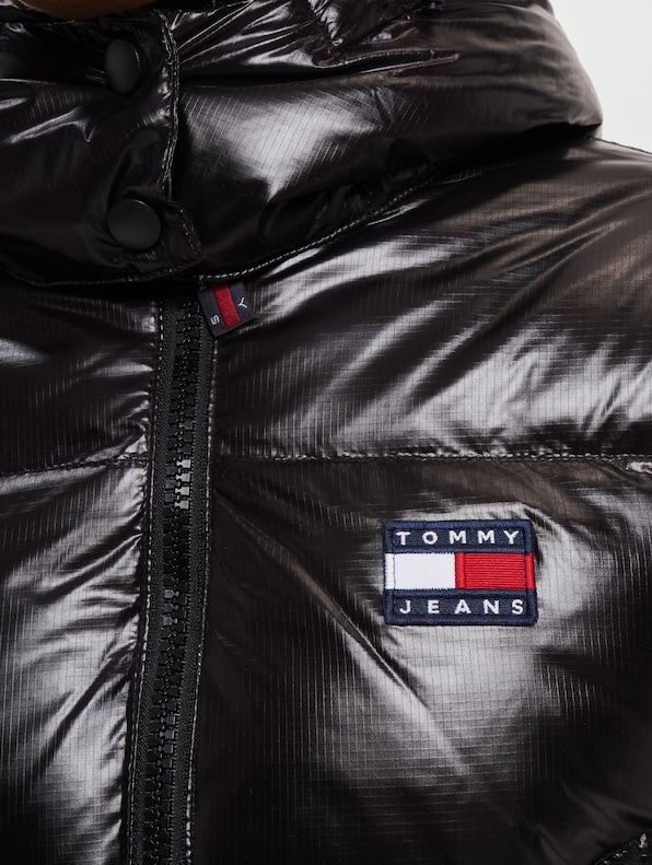 Tommy Jeans Cropped Alaska Puffer Jackets-4