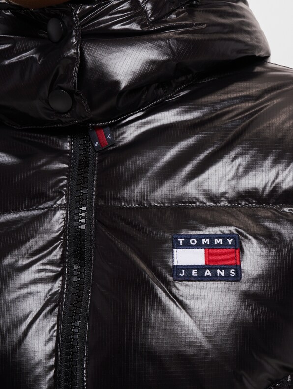 Tommy Jeans Cropped Alaska Puffer Jackets-4