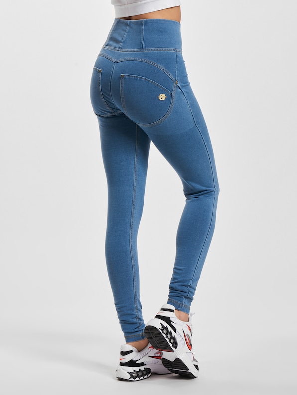 Push Up Jeans