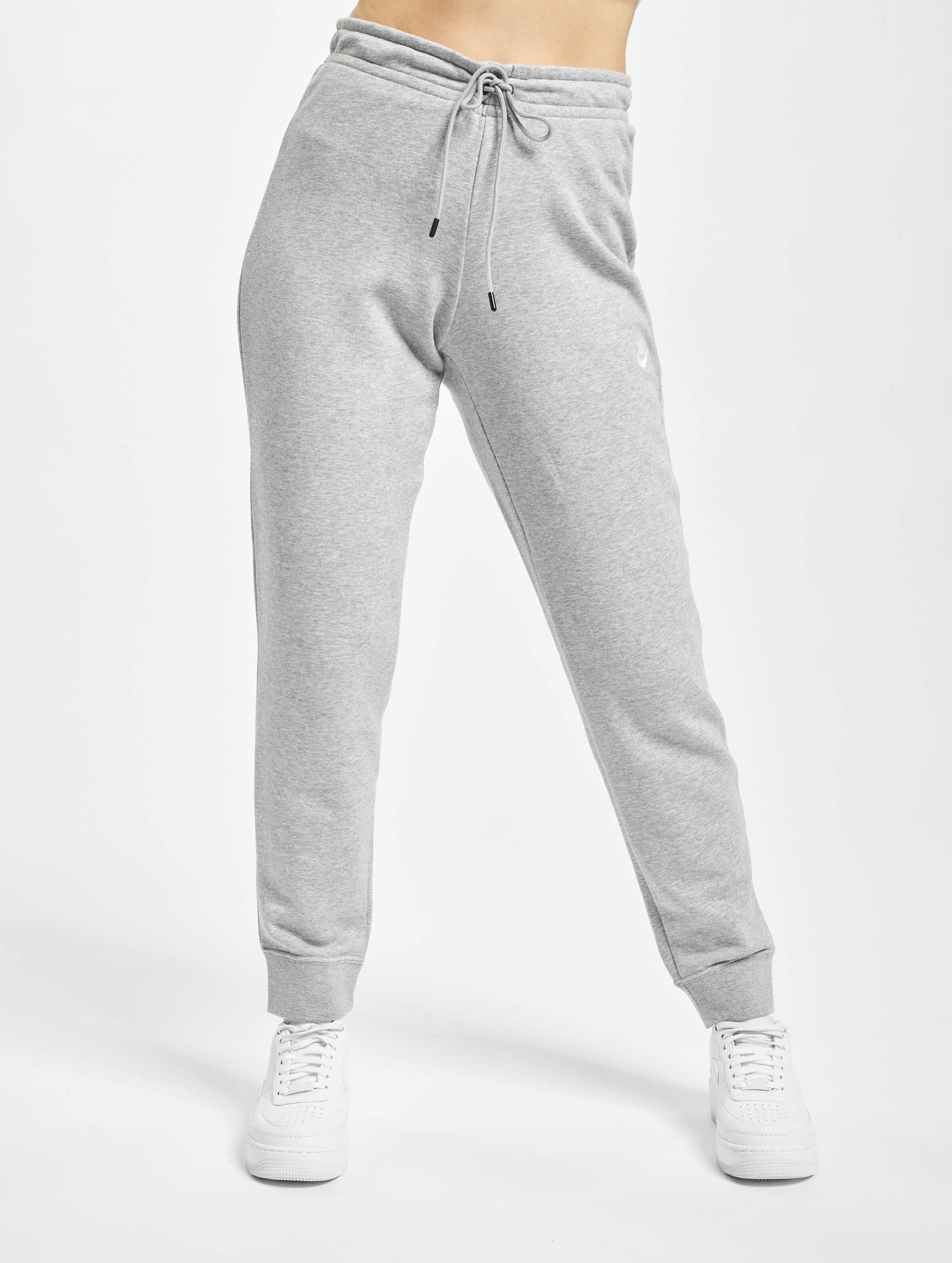 Jogging nike best sale essential femme gris