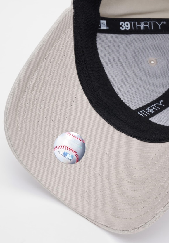 New York Yankees MLB Outline-4