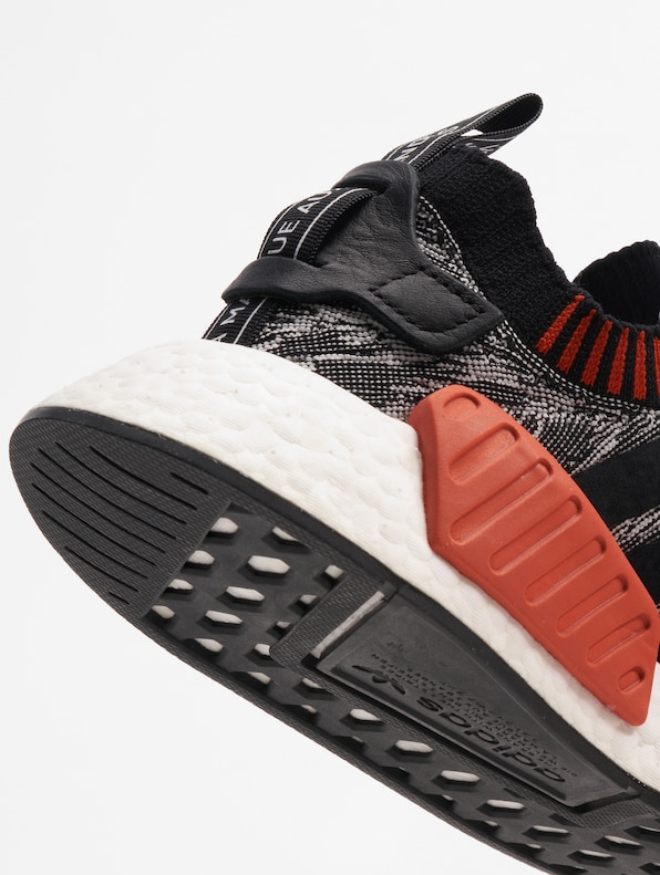 NMD R2 PK-9
