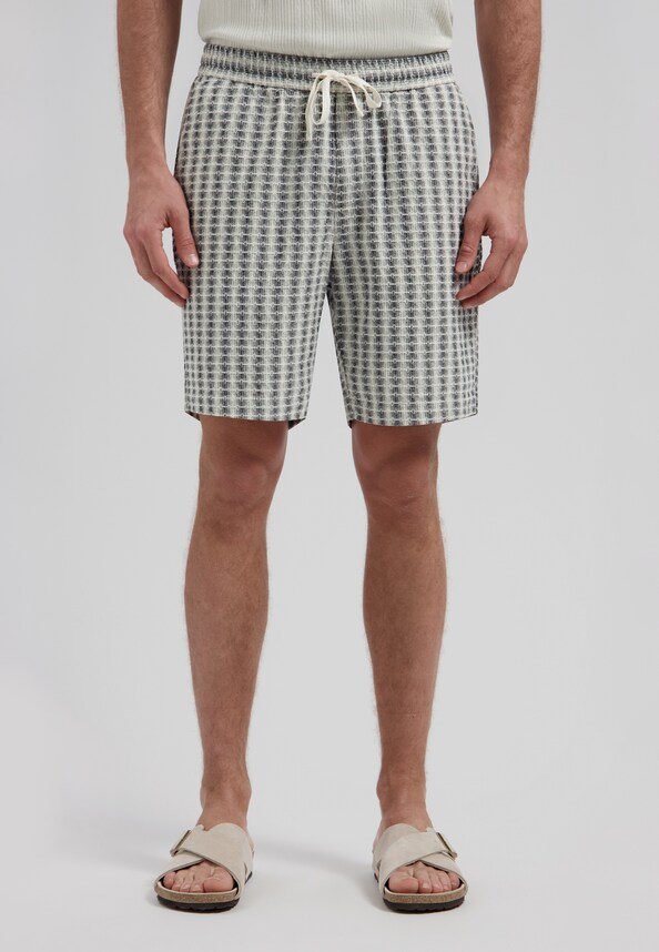 Logan Winner Stripe Short-0