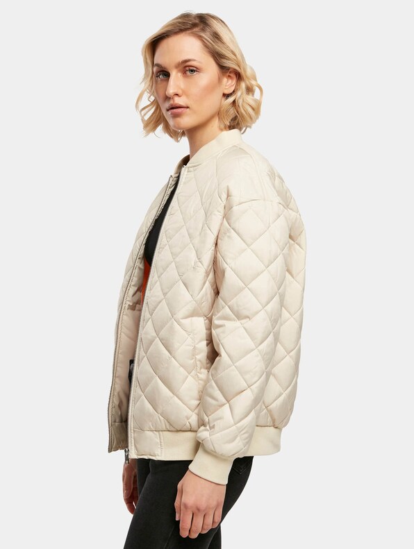 Ladies Oversized Diamond Quilted-2