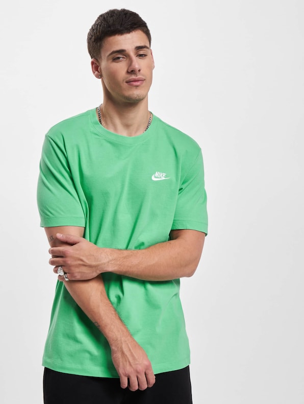 Nike Club T-Shirt Spring-0
