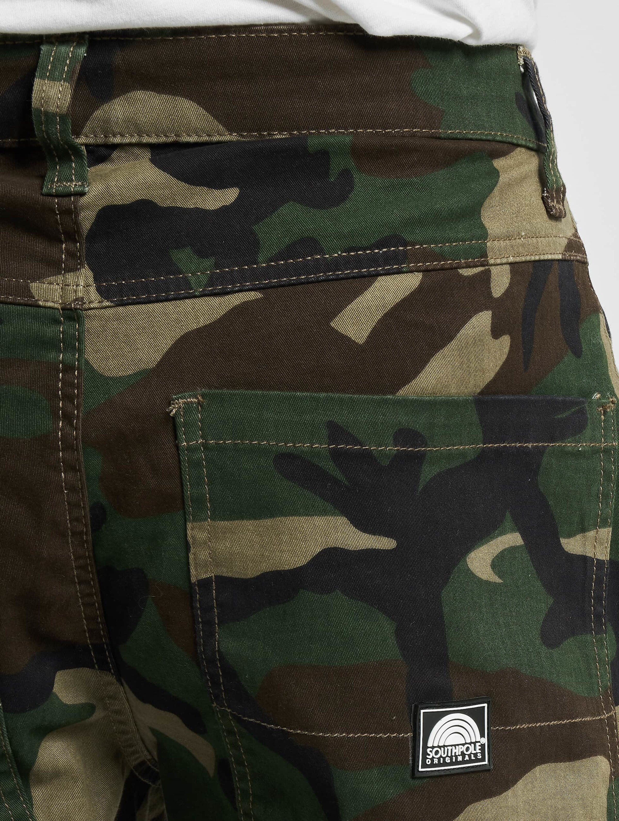 Southpole camo 2024 cargo shorts