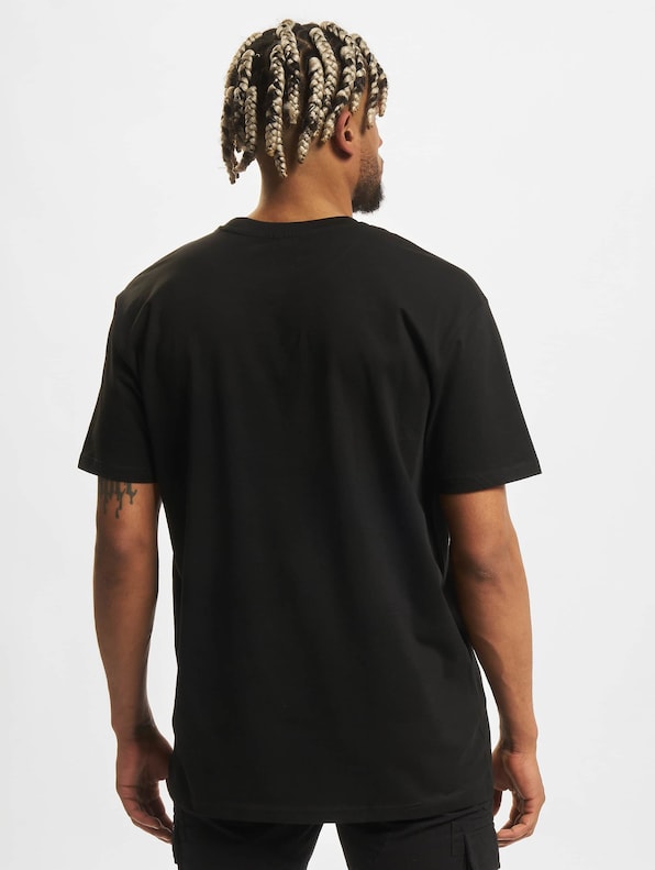 Tupac Thug Passion Oversize-1