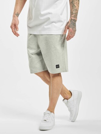 Only & Sons onsNeil Short