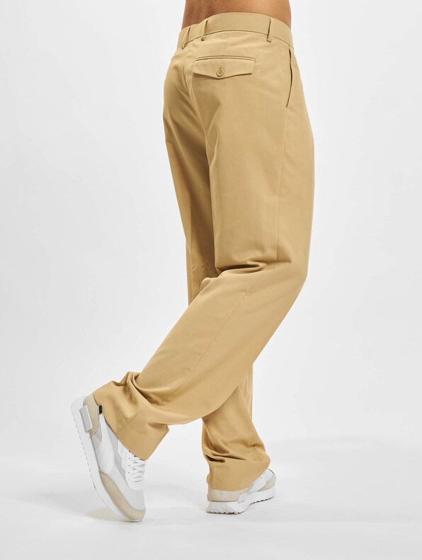 Straight Pleat-Front-1