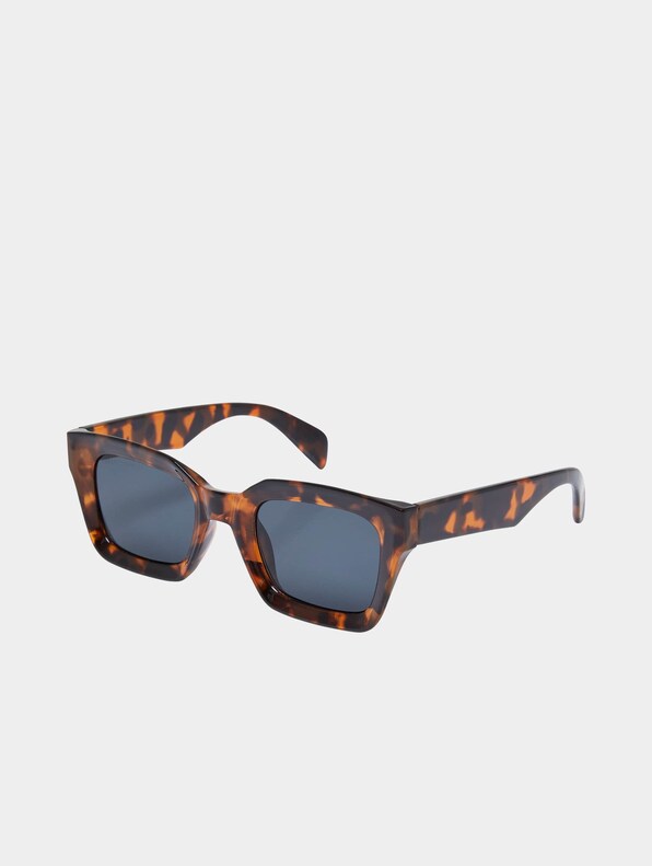 Urban Classics Poros With Chain Sunglasses-1